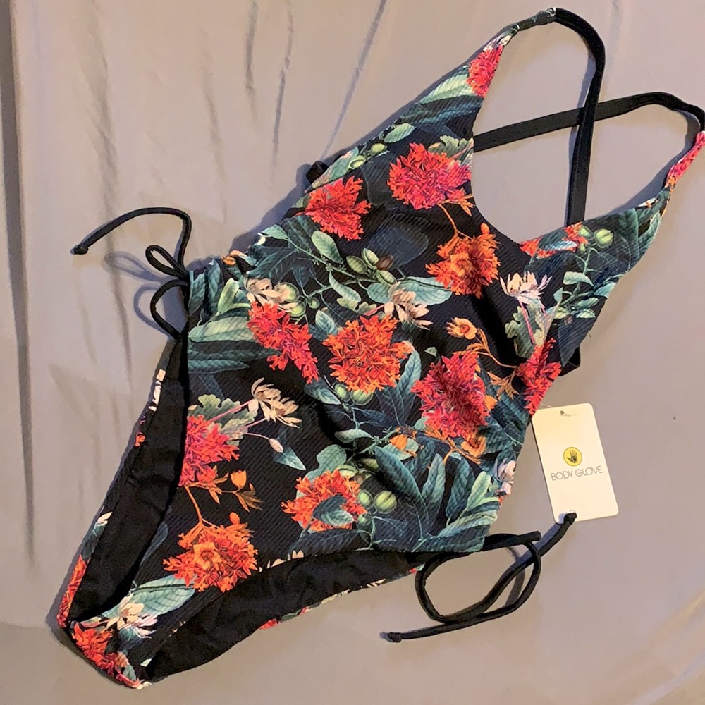 Body Glove Missy Swimsuit 🌺